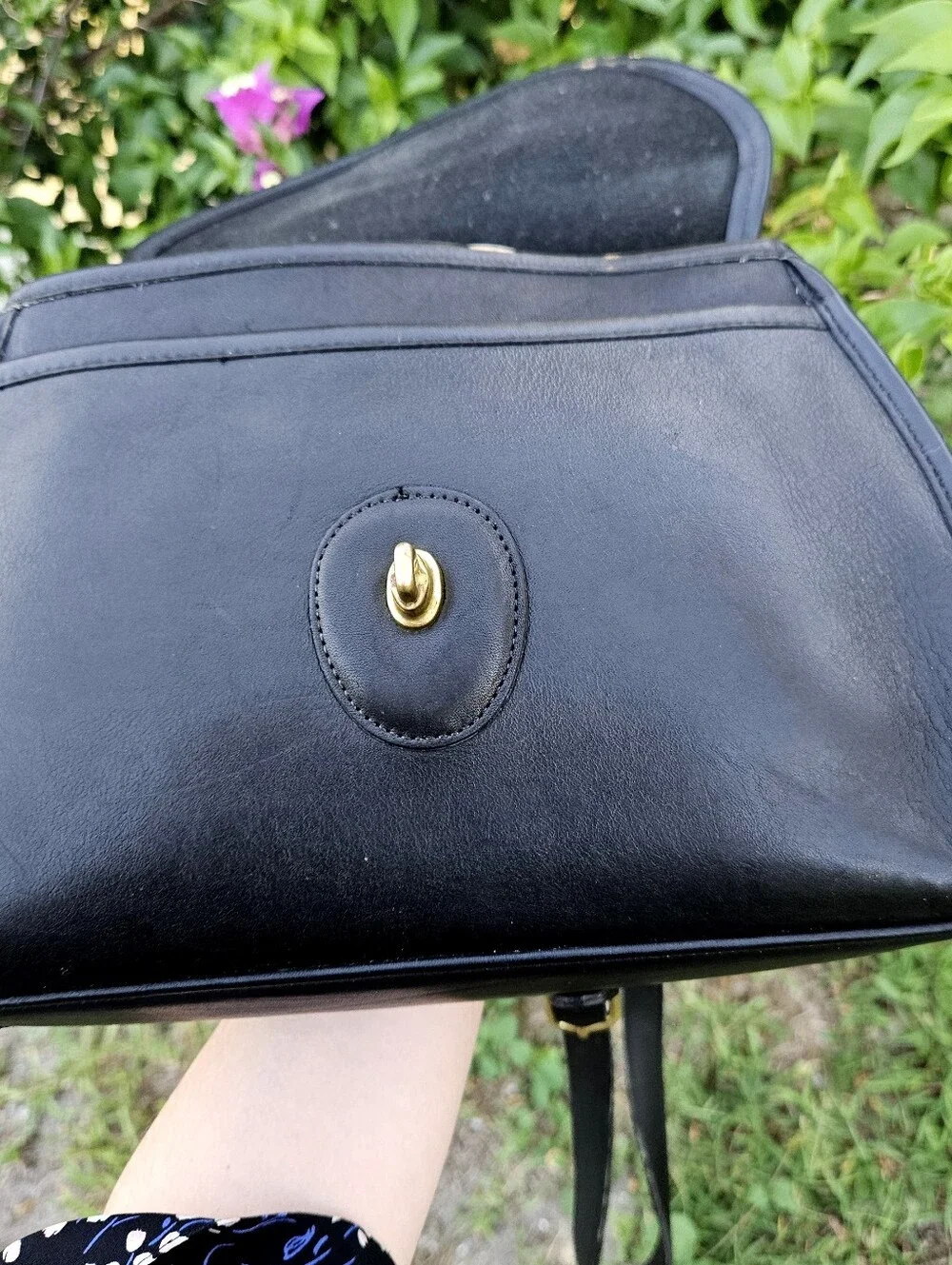 Vintage Coach Logan 9907 Black Leather Turnlock Crossbody USA Pre-1994